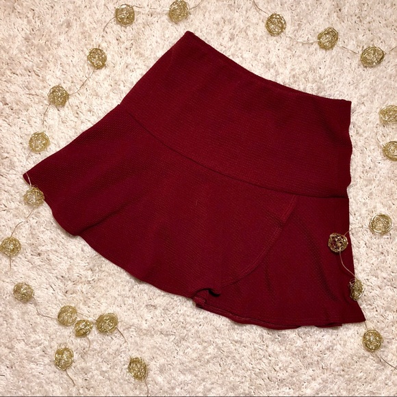 maroon skater skirt - Picture 1 of 4